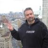Luc Besson signe v de victoire du site officiel des journalistes