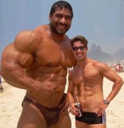 l-homme-le-plus-muscle-du-monde-2012.jpg